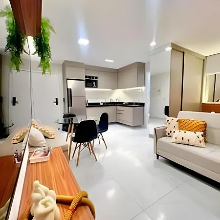 Flat Luxo Com Coworking, Academia E Rooftop - Wifi 1gb - Beira Mar 4 Min Apartamento *